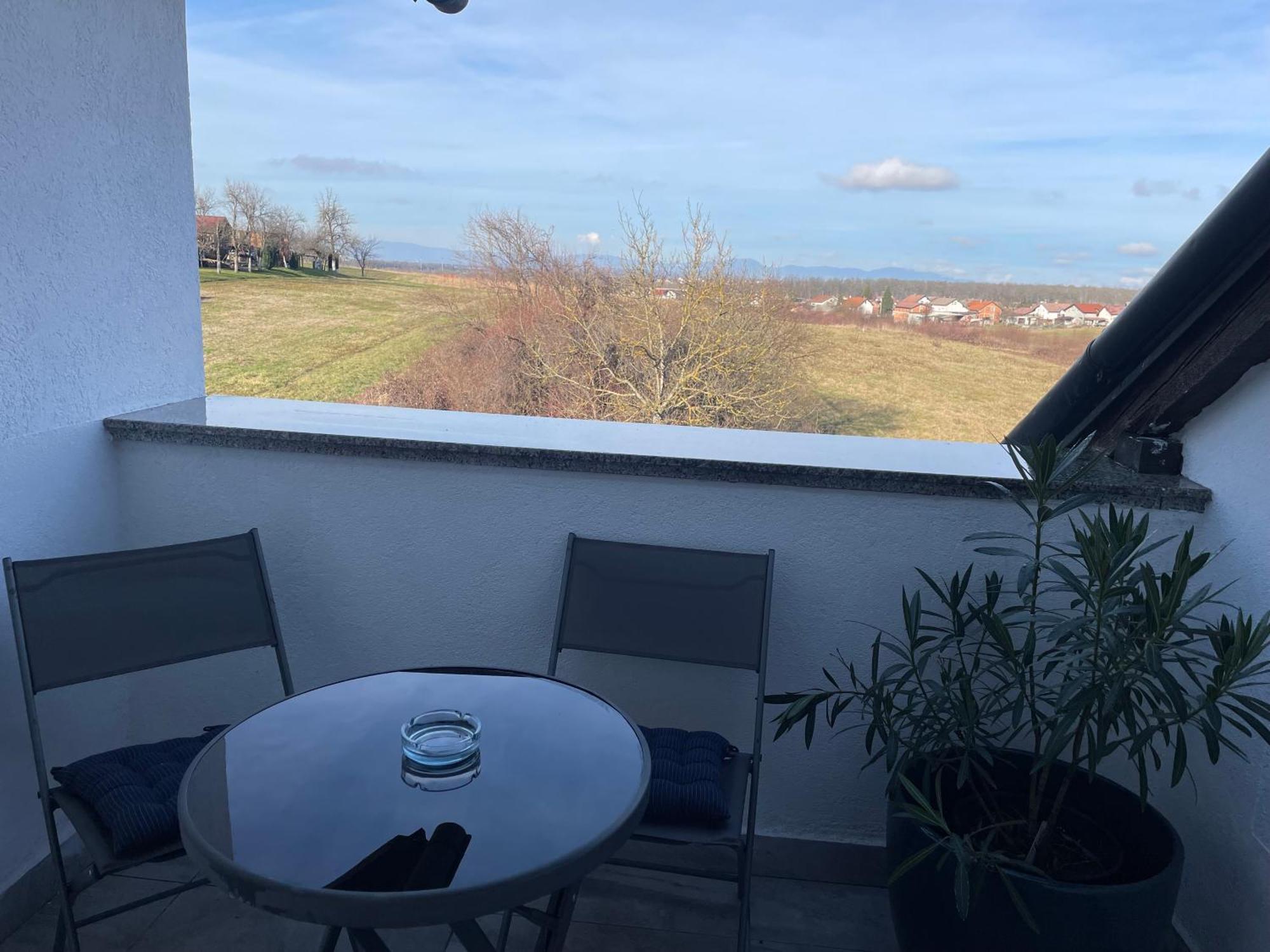 Vila Milka - Balkon - Besplatan Parking - Samostalna Prijava Karlovac Eksteriør bilde